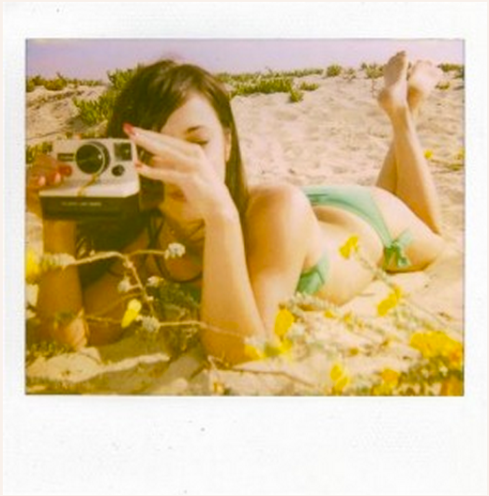 polaroid-beach-girl-